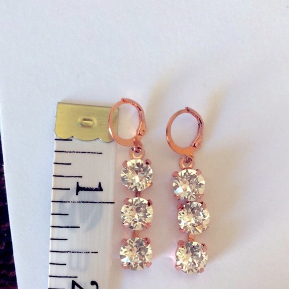 Gorgeous Rose Crystal Gold Drop Earrings - Picture 2 of 3